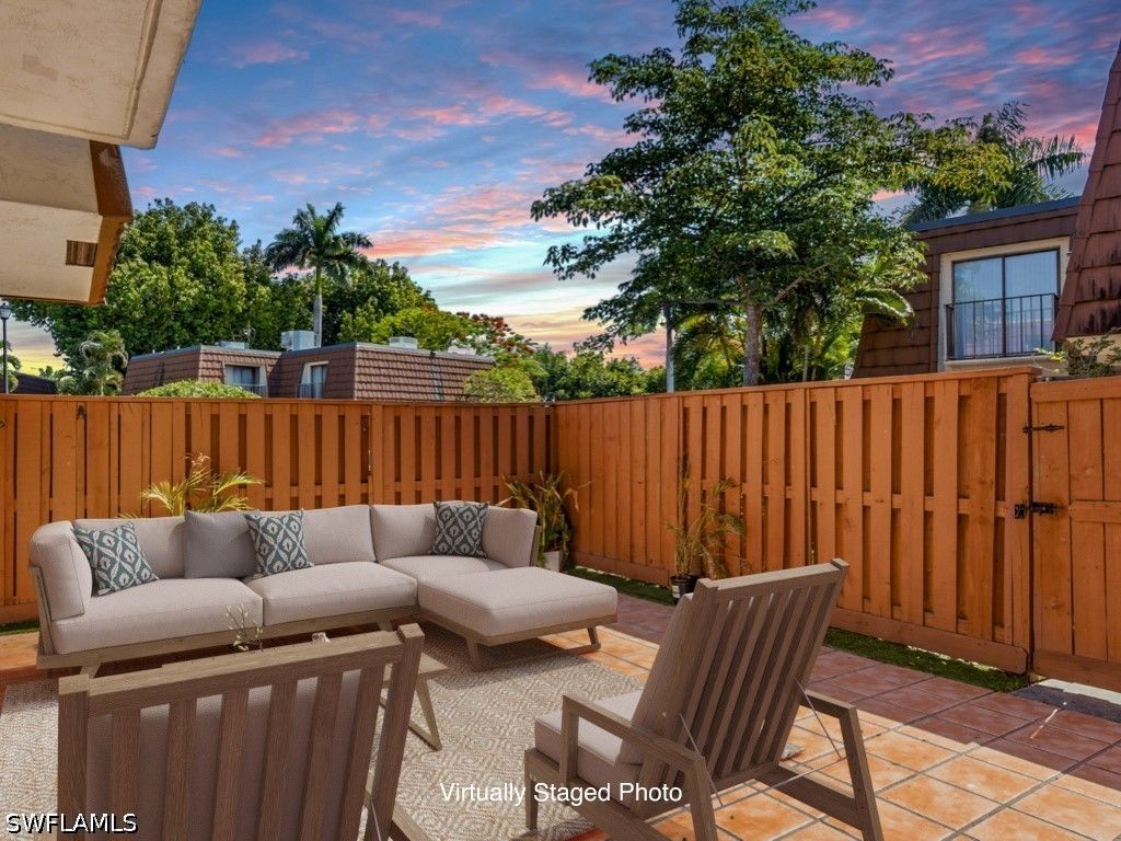 5247 Cedarbend DR 2, Fort Myers, FL 33919