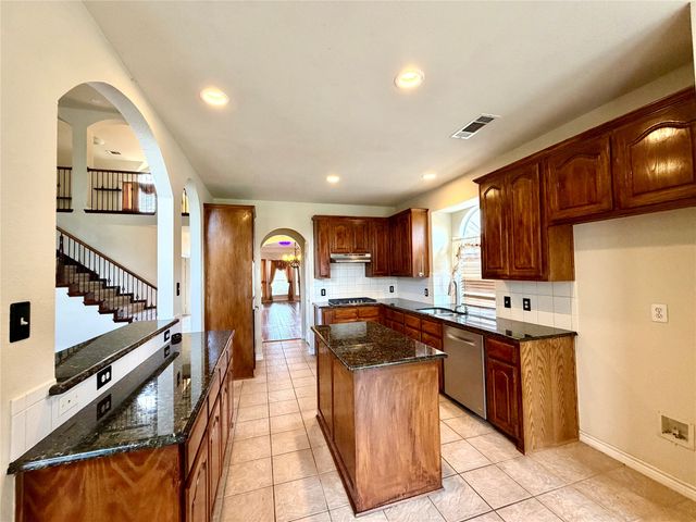 7204 Crane Drive, Sachse, TX 75048