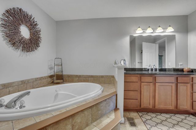 1350 Leonard Road NW, Baltimore, OH 43105