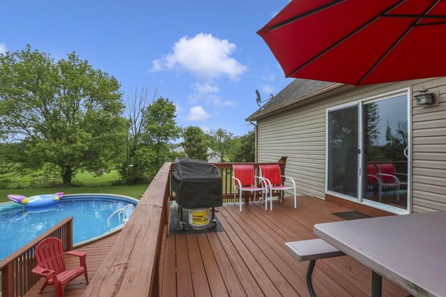 1350 Leonard Road NW, Baltimore, OH 43105