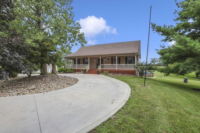 1350 Leonard Road NW, Baltimore, OH 43105