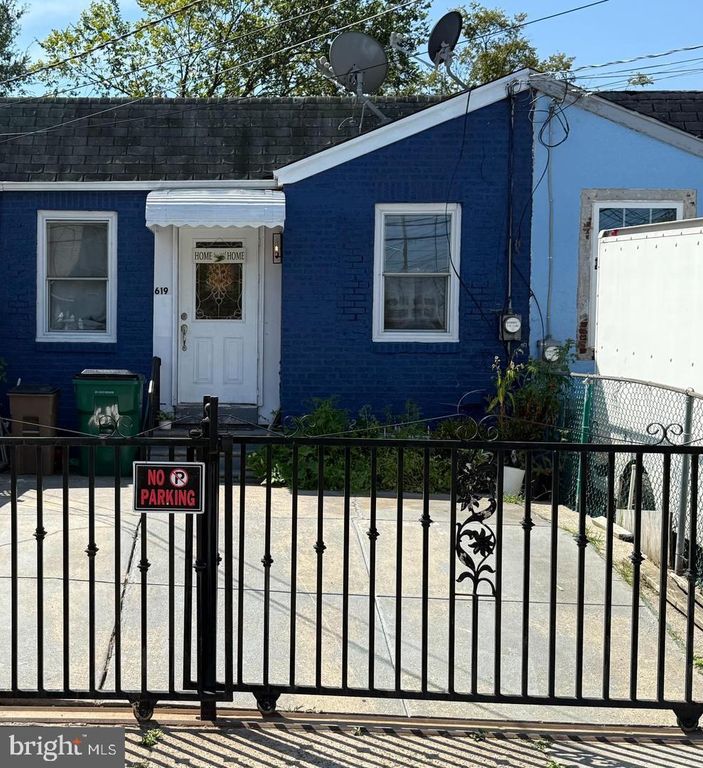 619 N 32ND ST, Camden, NJ 08105