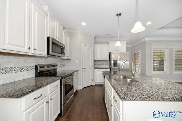90 Moore Farm Circle 90, Huntsville, AL 35806