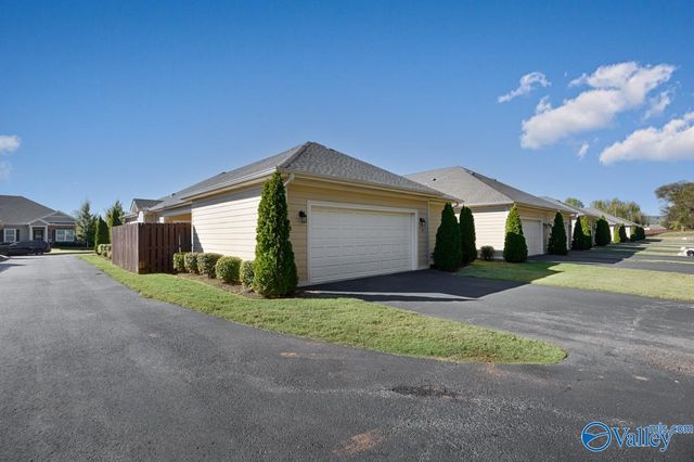 90 Moore Farm Circle 90, Huntsville, AL 35806