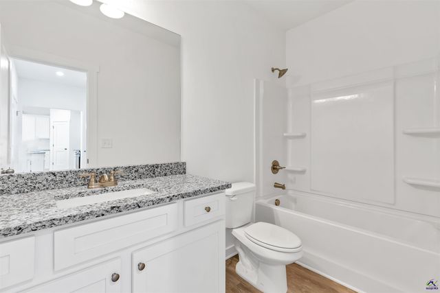111 Breakwater Way, Perry, GA 31069