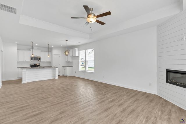 111 Breakwater Way, Perry, GA 31069