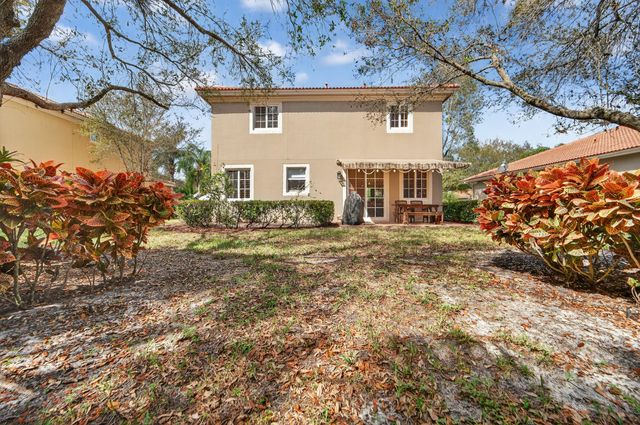 6711 Osage Circle, West Palm Beach, FL 33413