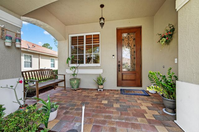 6711 Osage Circle, West Palm Beach, FL 33413