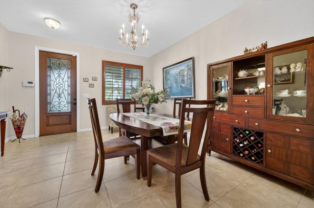 6711 Osage Circle, West Palm Beach, FL 33413