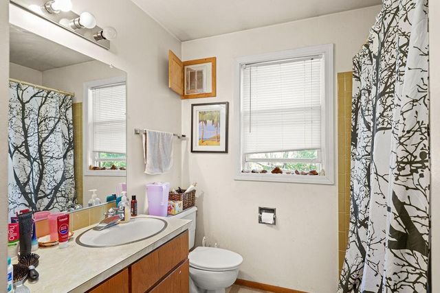 1906 W PINE STREET, Appleton, WI 54914