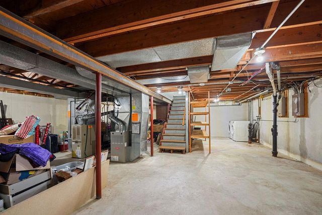 1906 W PINE STREET, Appleton, WI 54914