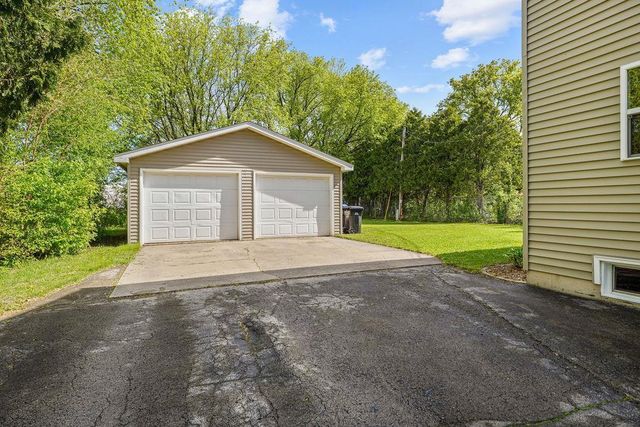 1906 W PINE STREET, Appleton, WI 54914