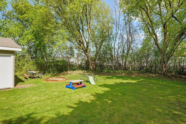 1906 W PINE STREET, Appleton, WI 54914