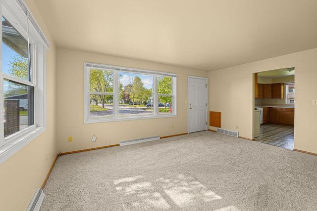 1906 W PINE STREET, Appleton, WI 54914