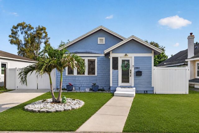 2561 13TH AVENUE N, St Petersburg, FL 33713