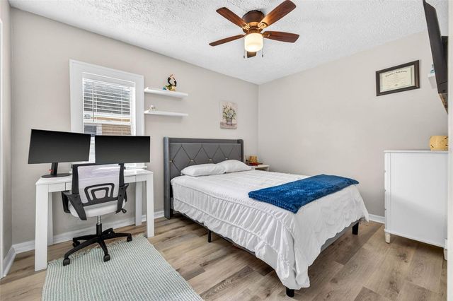 2561 13TH AVENUE N, St Petersburg, FL 33713