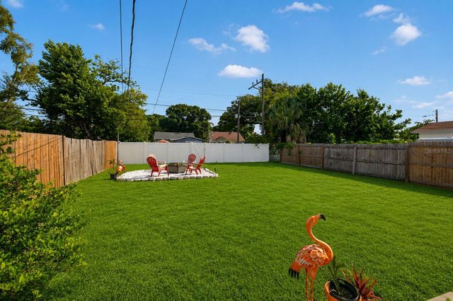 2561 13TH AVENUE N, St Petersburg, FL 33713