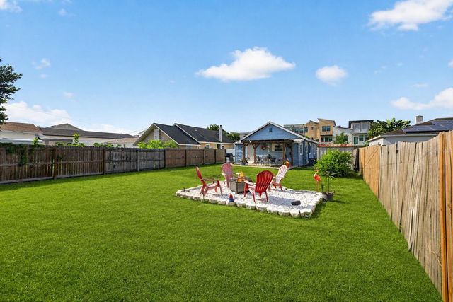 2561 13TH AVENUE N, St Petersburg, FL 33713