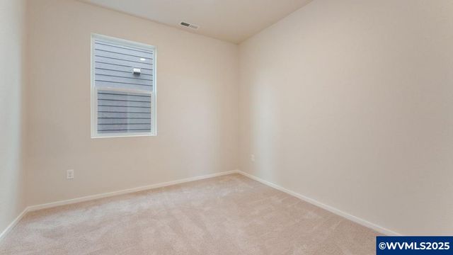 324 Greencrest St NE, Salem, OR 97301