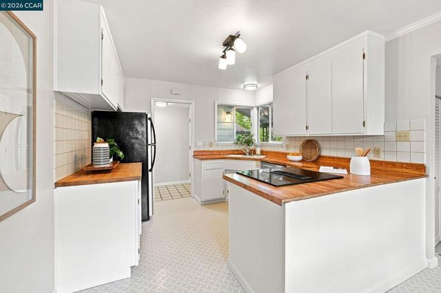 2481 Larkey Ln, Walnut Creek, CA 94597