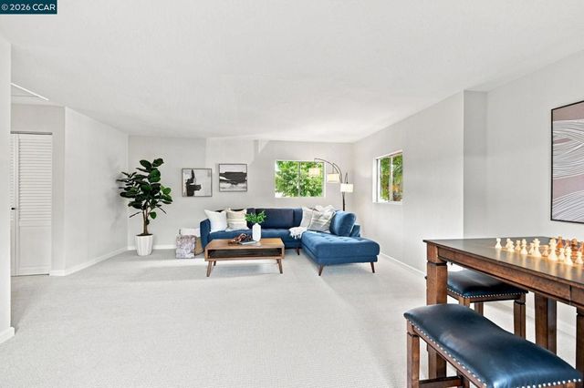 2481 Larkey Ln, Walnut Creek, CA 94597