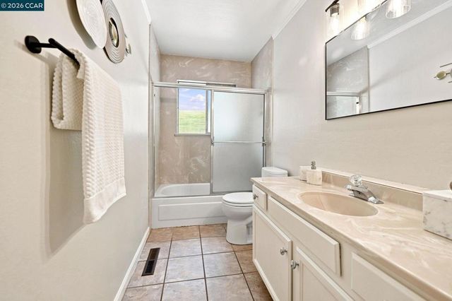 2481 Larkey Ln, Walnut Creek, CA 94597
