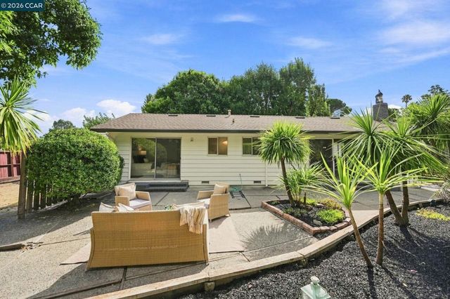 2481 Larkey Ln, Walnut Creek, CA 94597