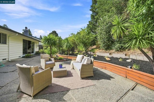 2481 Larkey Ln, Walnut Creek, CA 94597