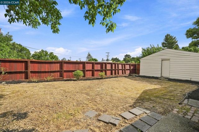 2481 Larkey Ln, Walnut Creek, CA 94597
