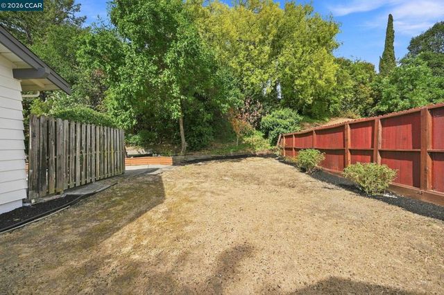 2481 Larkey Ln, Walnut Creek, CA 94597
