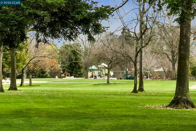 2481 Larkey Ln, Walnut Creek, CA 94597