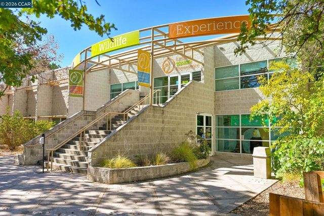 2481 Larkey Ln, Walnut Creek, CA 94597