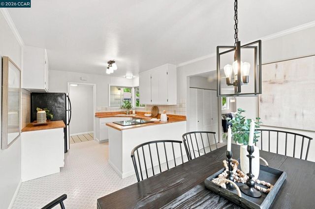 2481 Larkey Ln, Walnut Creek, CA 94597