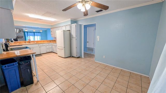 4913 Creekbend Road, Corpus Christi, TX 78413