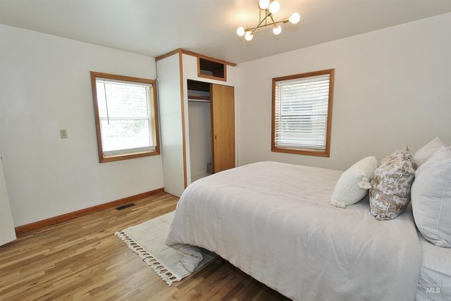 2124 S Kerr St, Boise, ID 83705