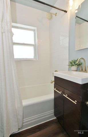 2124 S Kerr St, Boise, ID 83705