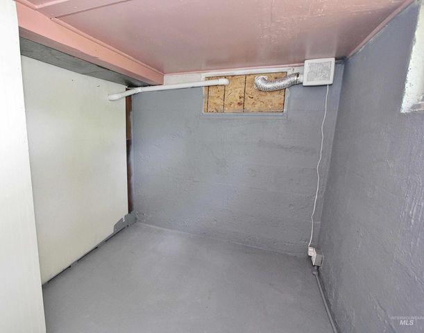 2124 S Kerr St, Boise, ID 83705