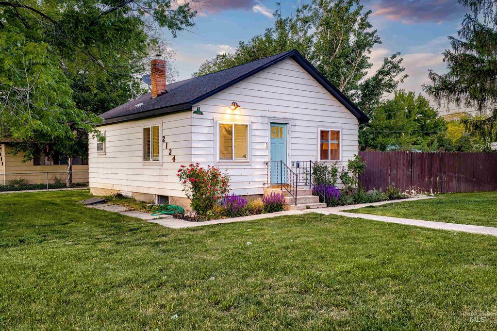 2124 S Kerr St, Boise, ID 83705