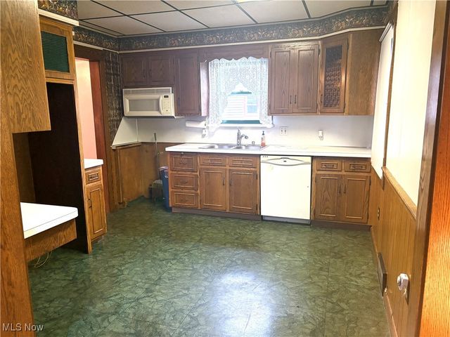 136 Rosemont Avenue, Austintown, OH 44515