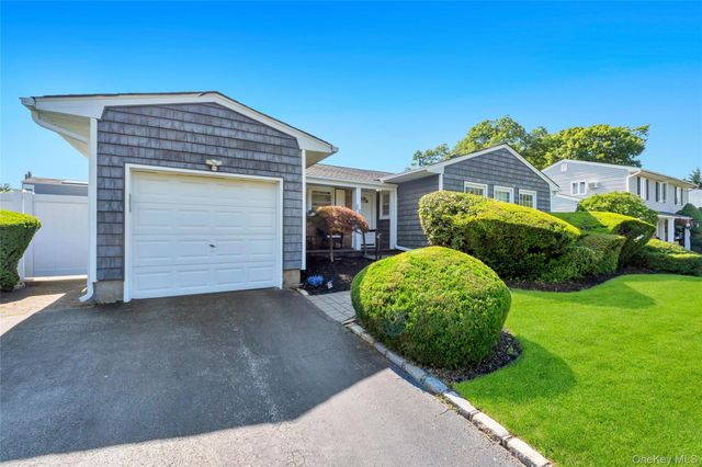 22 Dover Hill Drive, Nesconset, NY 11767