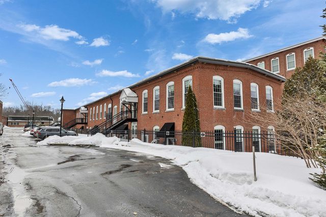 8 Main St Apt 11, Jaffrey, NH 03452