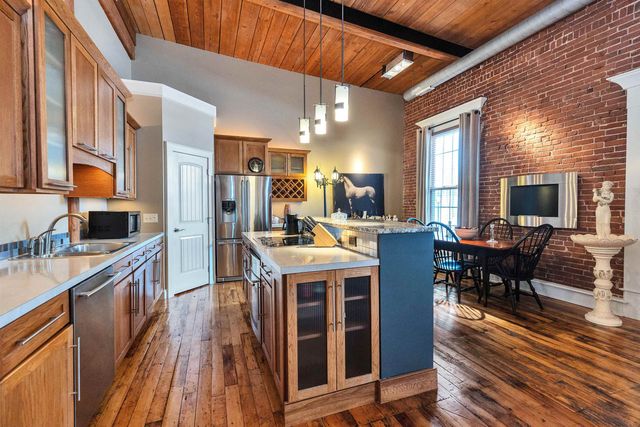 8 Main St Apt 11, Jaffrey, NH 03452