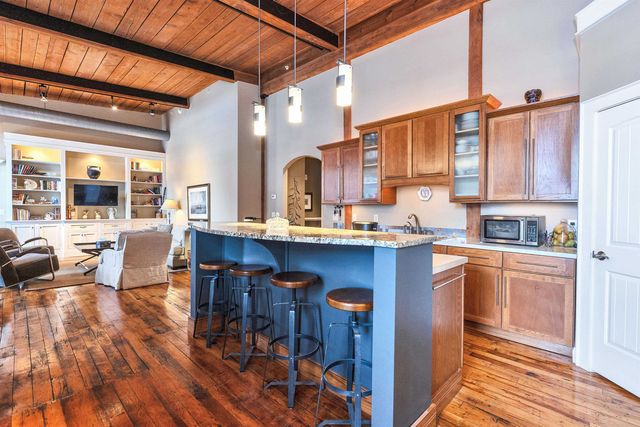 8 Main St Apt 11, Jaffrey, NH 03452