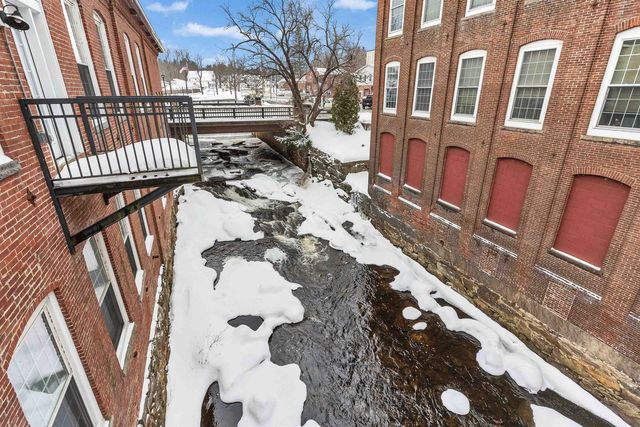 8 Main St Apt 11, Jaffrey, NH 03452