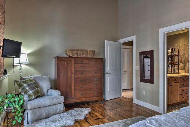 8 Main St Apt 11, Jaffrey, NH 03452