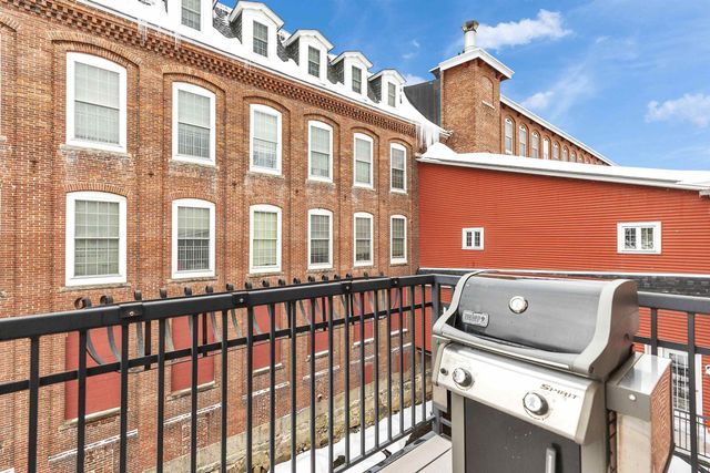 8 Main St Apt 11, Jaffrey, NH 03452