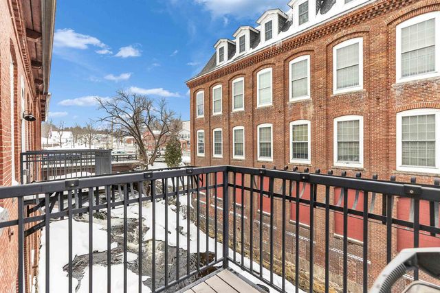 8 Main St Apt 11, Jaffrey, NH 03452