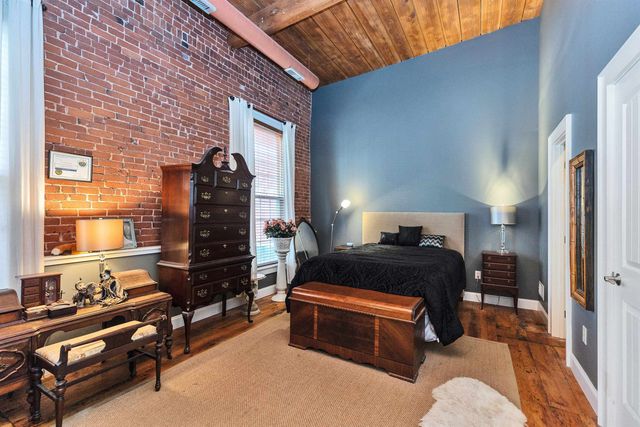 8 Main St Apt 11, Jaffrey, NH 03452