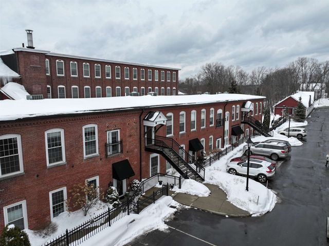 8 Main St Apt 11, Jaffrey, NH 03452