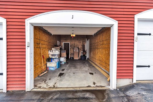 8 Main St Apt 11, Jaffrey, NH 03452